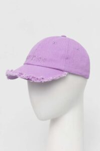 Bavlněná baseballová čepice Guess fialová barva