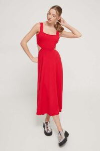 Šaty Superdry červená barva